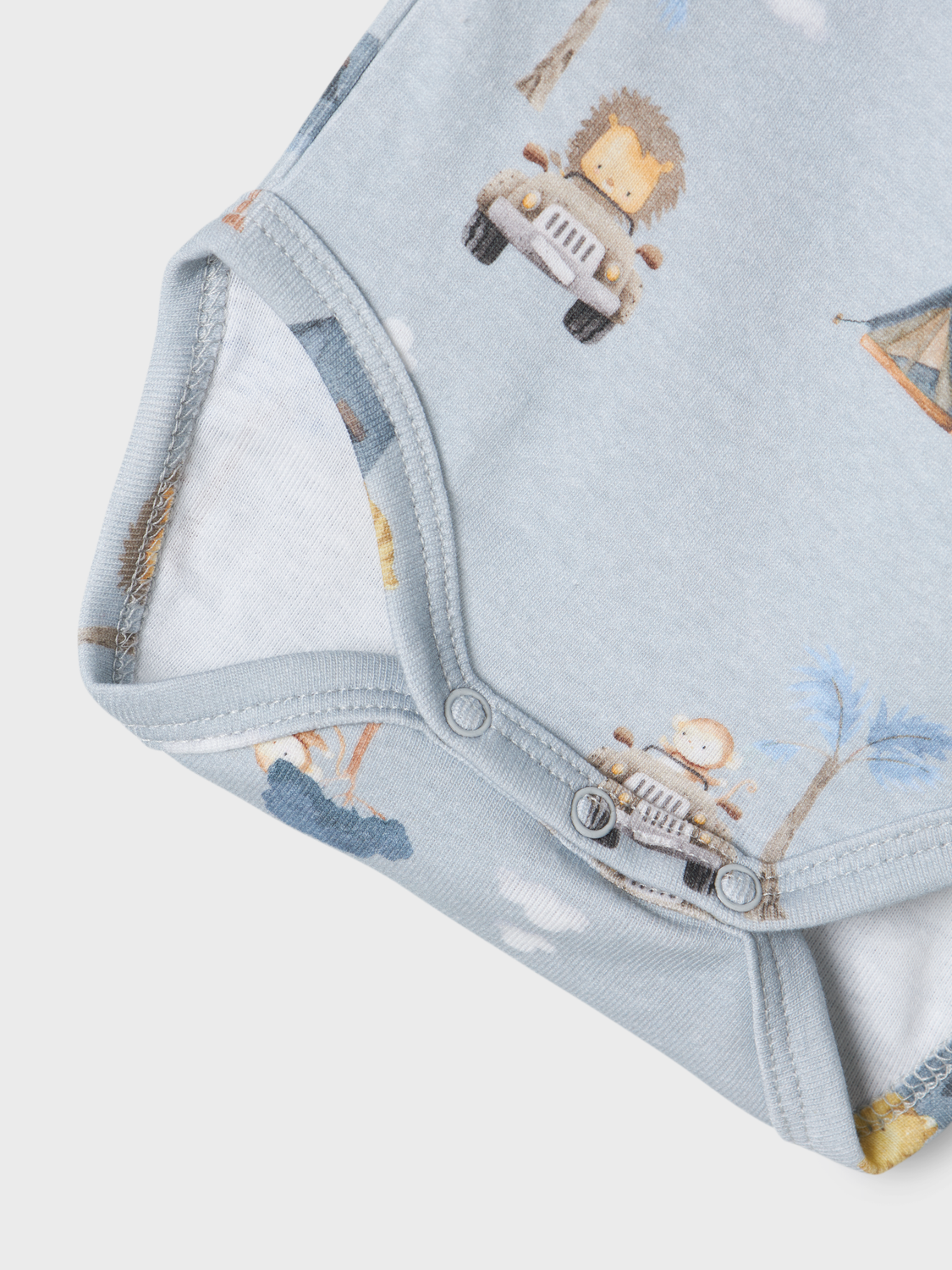 model_shot-front_full